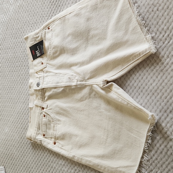 LEVIS 501 '93 SHORTS CUT OFF 7" INSEAM   NEW WITH TAGS OFF WHITE - Picture 6 of 16